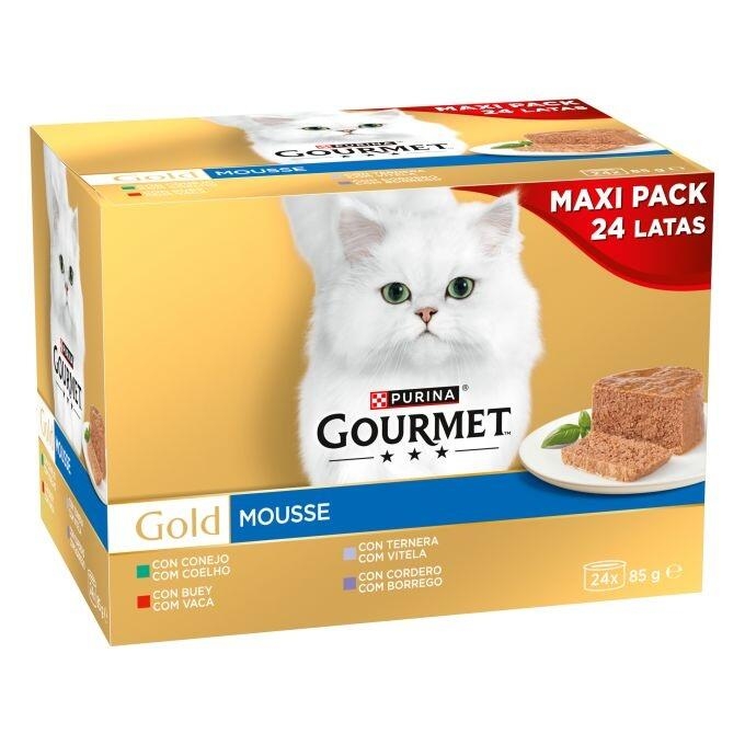 Caja Purina Gourmet Gold Mousse Maxi Pack 24 latas de 85 g con gato blanco y mousse servida.