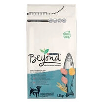 BEYOND® Rico en Salmón con Avena Vista Frontal