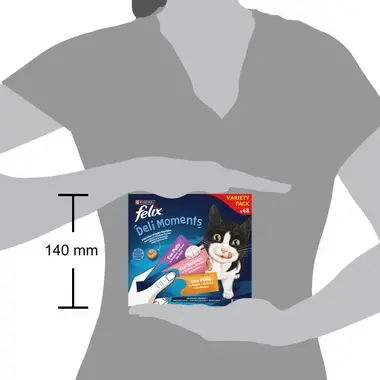  Gemini ha dicho Caja de Felix Deli Moments Variety Pack sostenida por una persona para mostrar su tamaño real de 140 mm de a