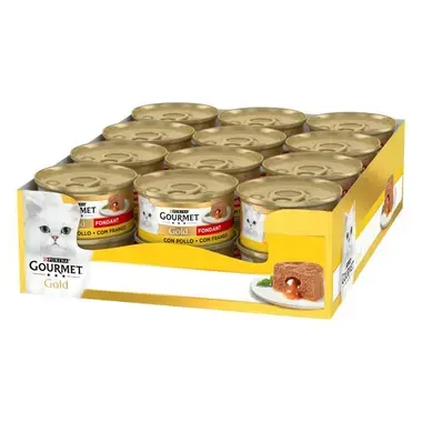 Bandeja con varias latas Purina Gourmet Gold Fondant con pollo y foto del producto servido.