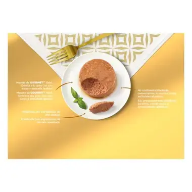 Plato de mousse Gourmet Gold con mensajes de calidad y ausencia de colorantes y conservantes.