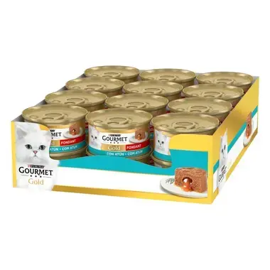 Bandeja con varias latas Purina Gourmet Gold Fondant con atún y foto del producto servido.