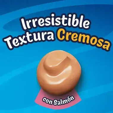 Textura cremosa del snack líquido FELIX Deli Moments con salmón.